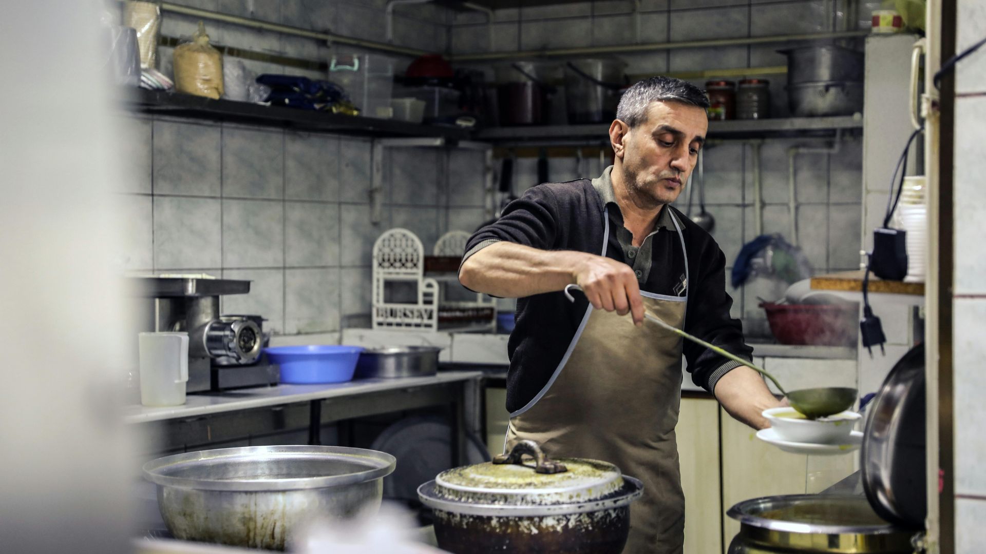 From Pub to Michelin_ How One Relief Chef Saved a Kitchen in Crisis